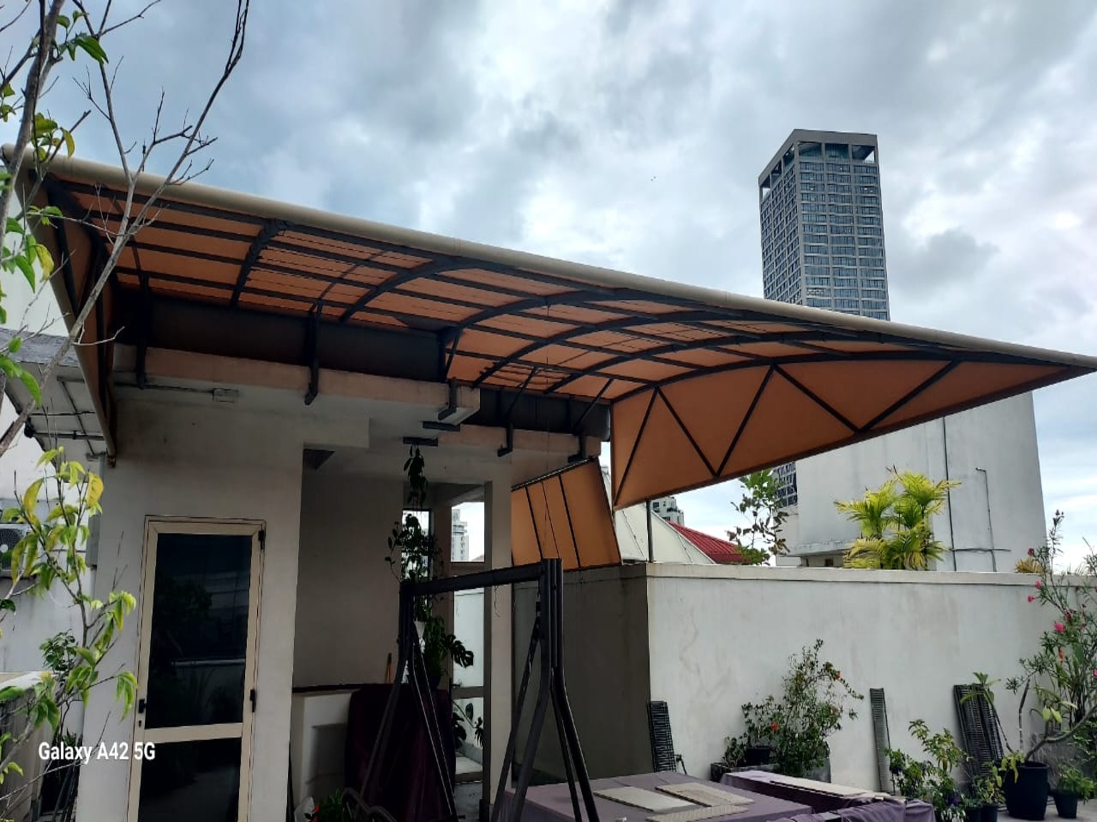 Waterfall Canopy Installation – Rooftop Terrace, HR Residencies, Colombo 05